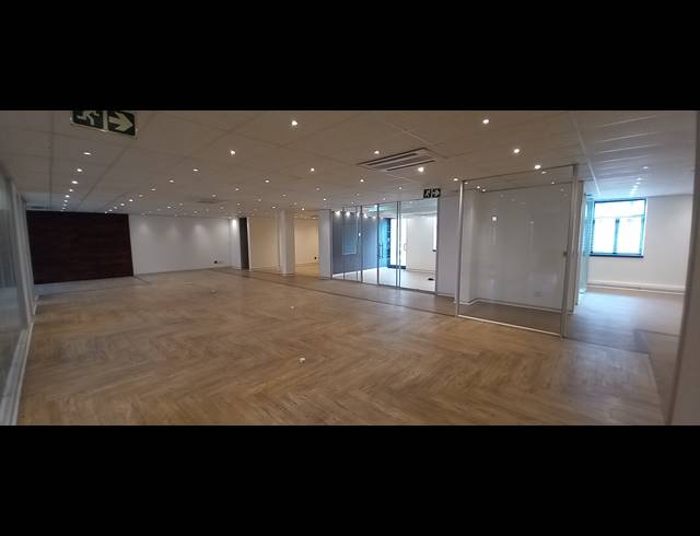 466M² OFFICE TO LET IN BRYANSTON